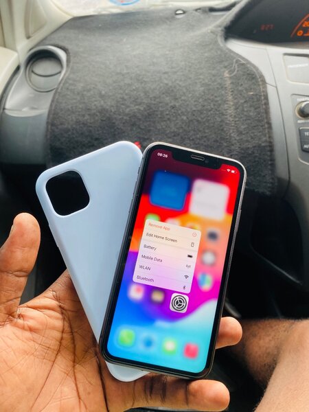 iPhone 11