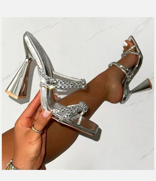 SIMMI LONDON
