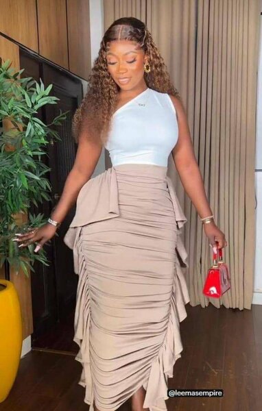 Elegant top and skirt