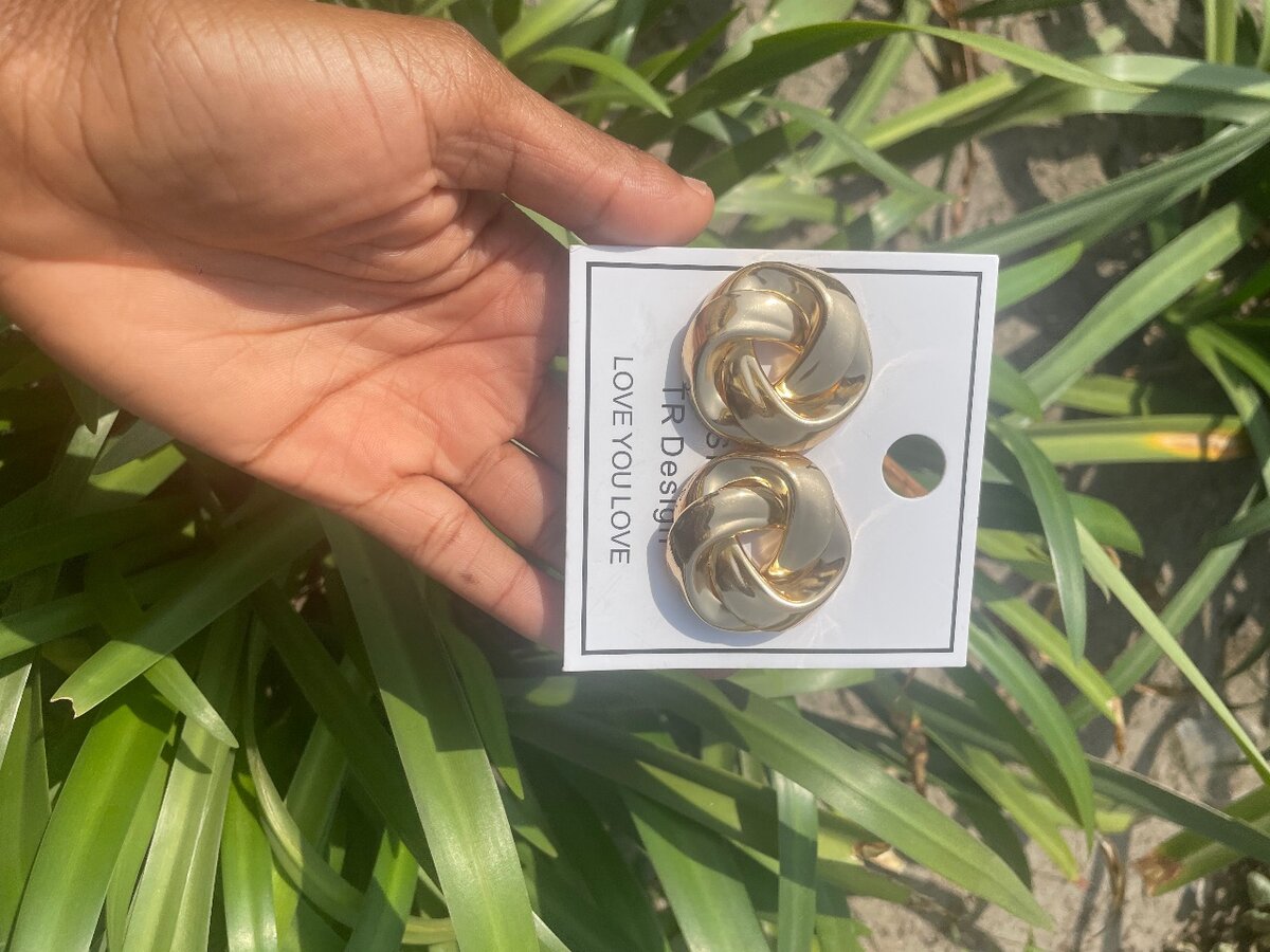Precious Jewelries