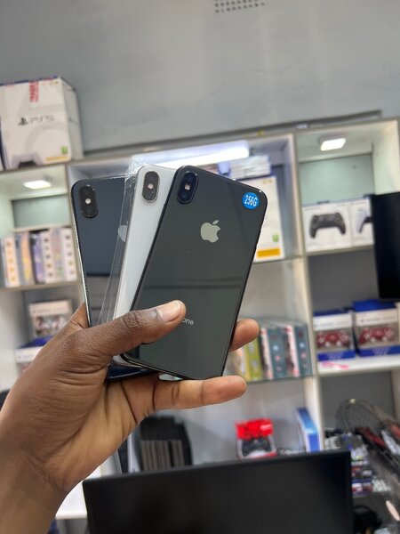 iPhone X