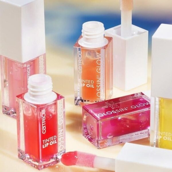 Lip oils