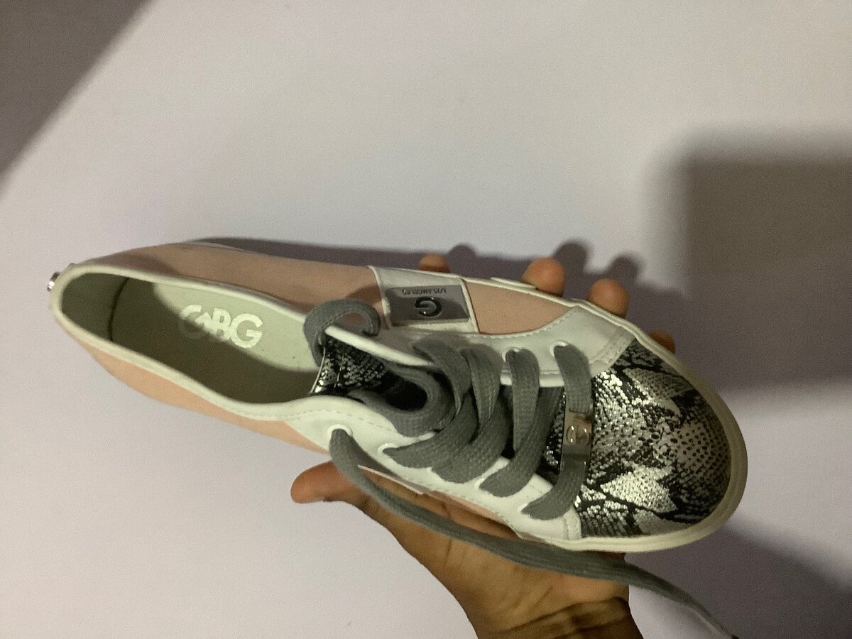 Sneakers 5