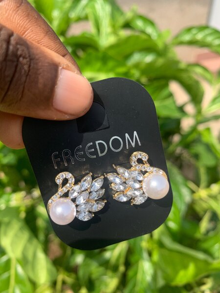 Earring