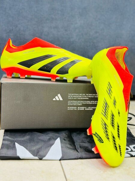 Soccer boots