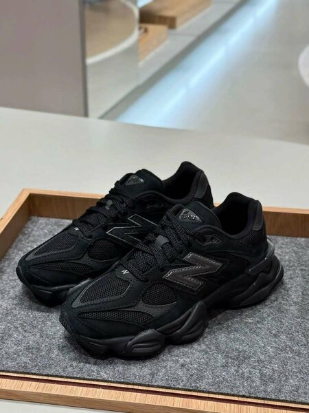 Baskets noires en maille