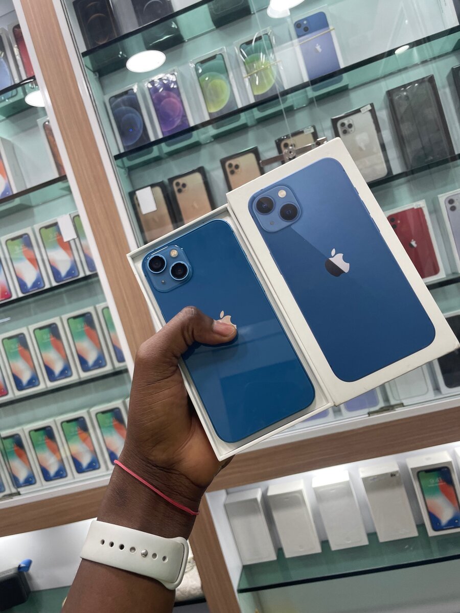 iPhone 13 simple