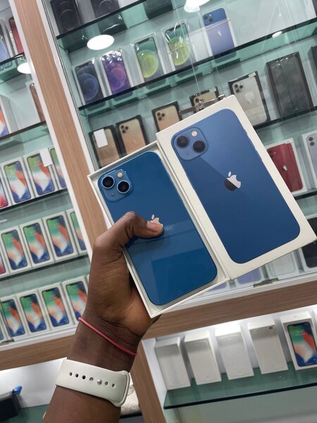 iPhone 13 simple