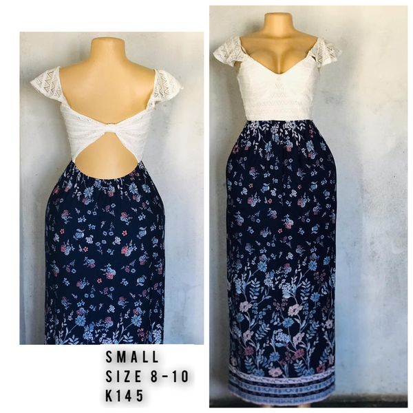 Robe blanc bleu