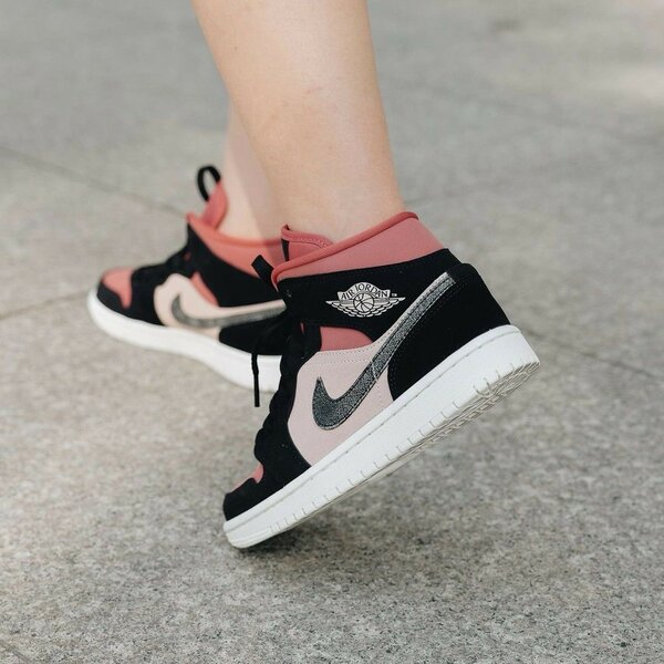 AIR JORDAN 1