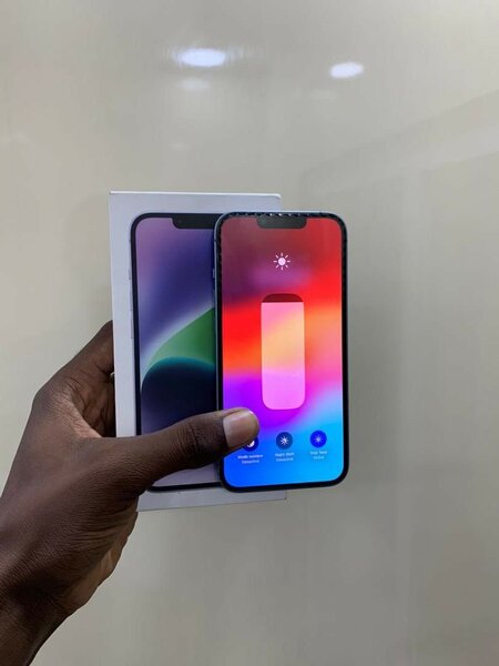 iPhone 14 simple