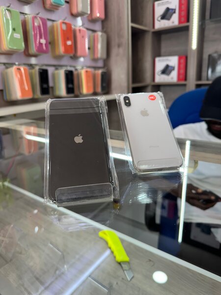 iPhone X