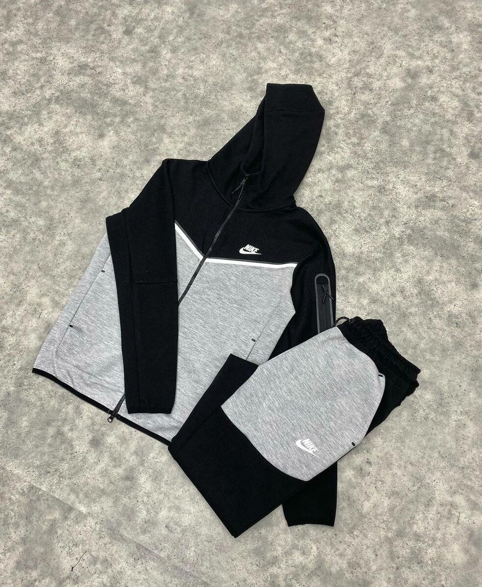 UK import Nike track