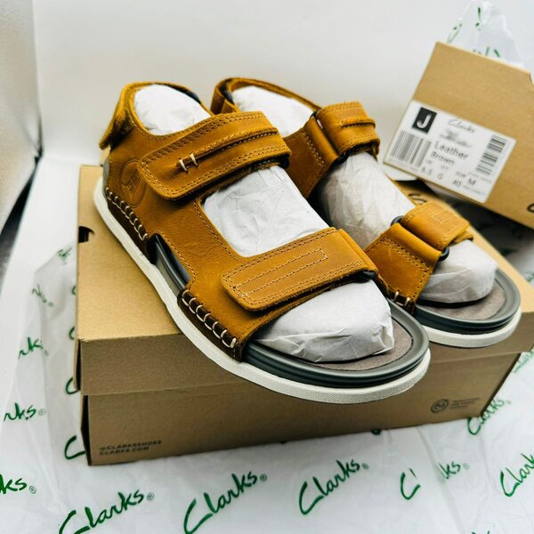 Clack sandals