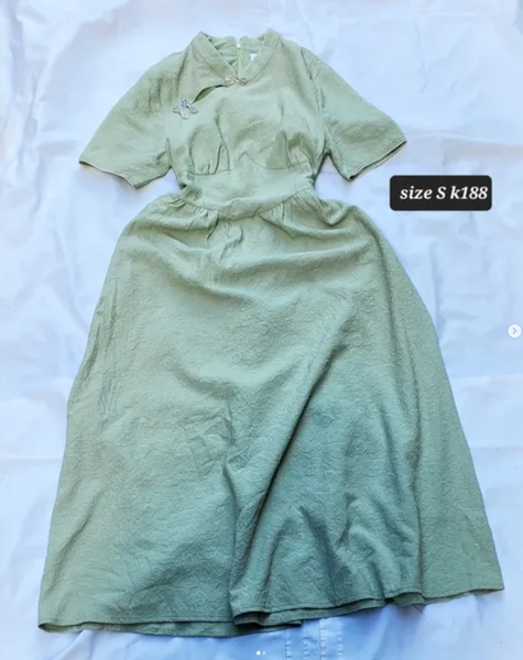green dress