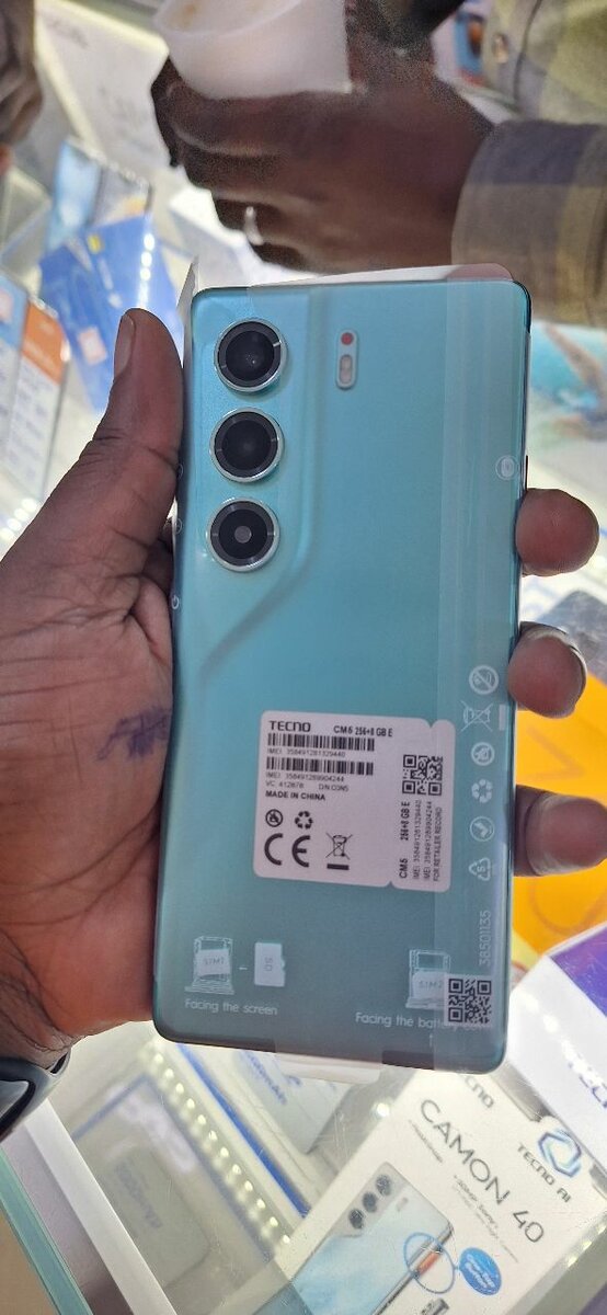TECNO CAMON 40