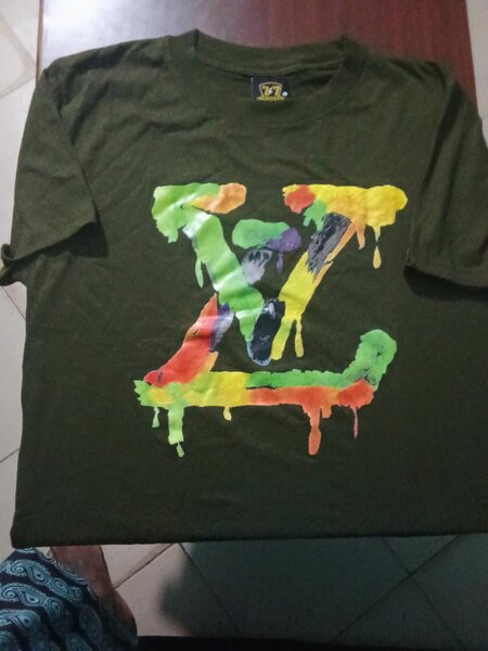 T-shirts LV Vert
