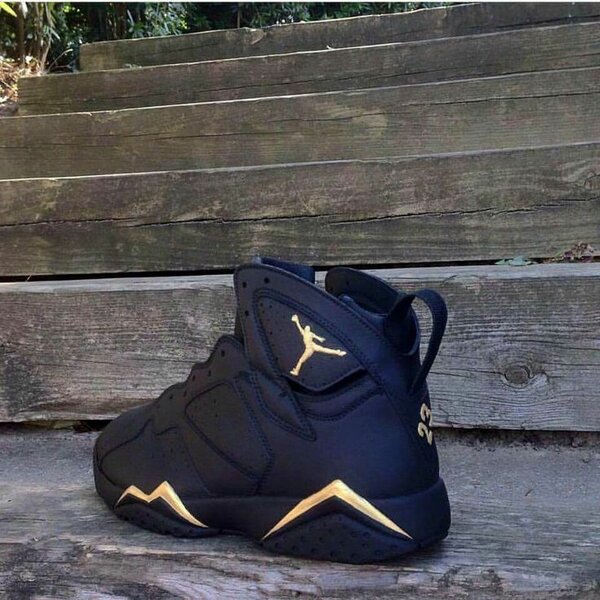 JORDAN 7 RETRO