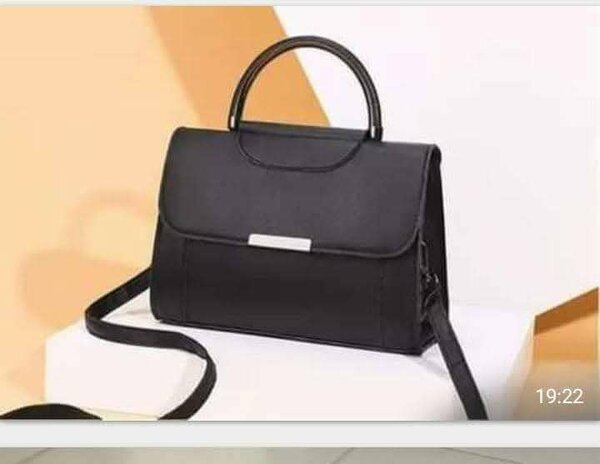 Sac à main élégant noir