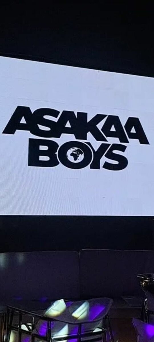 Asakaa Genz @virgil is Here .