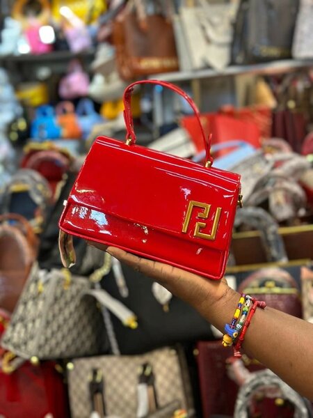 Hand bag