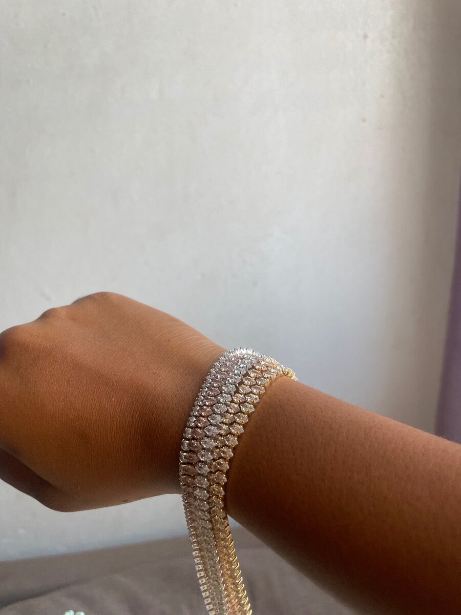 Tennis bracelet