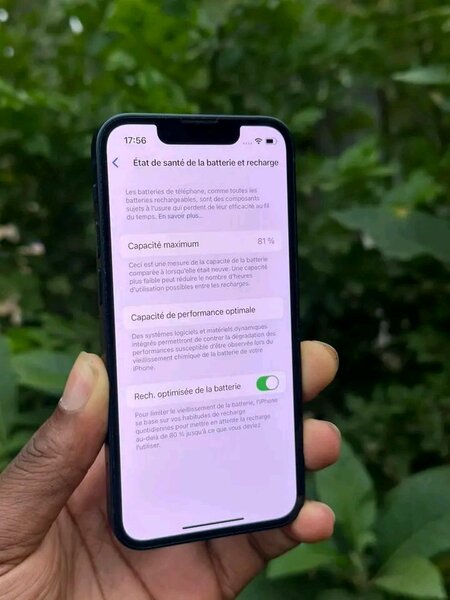 iPhone 13 simple