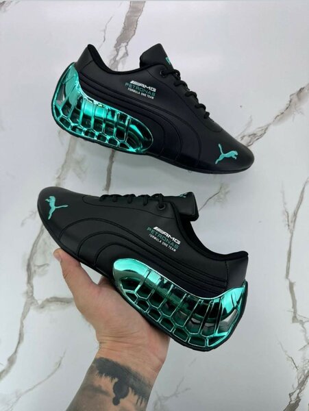 Sneakers en cuir noir élégants