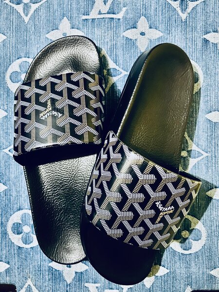 Claquettes Goyard