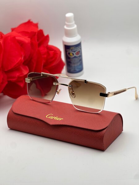 Lunettes de soleil élégantes Cartier