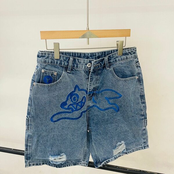 Short jeans