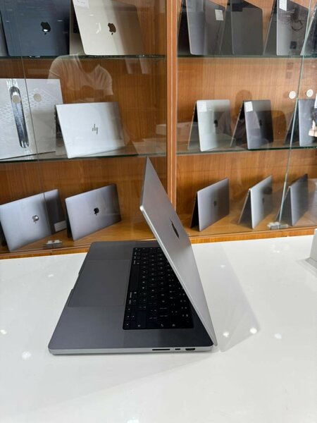 2021 MACBOOK PRO