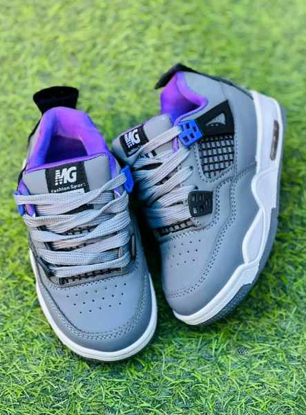 Kids sneakers