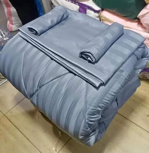 4PCS SUPER KING SIZE DUVETS grey