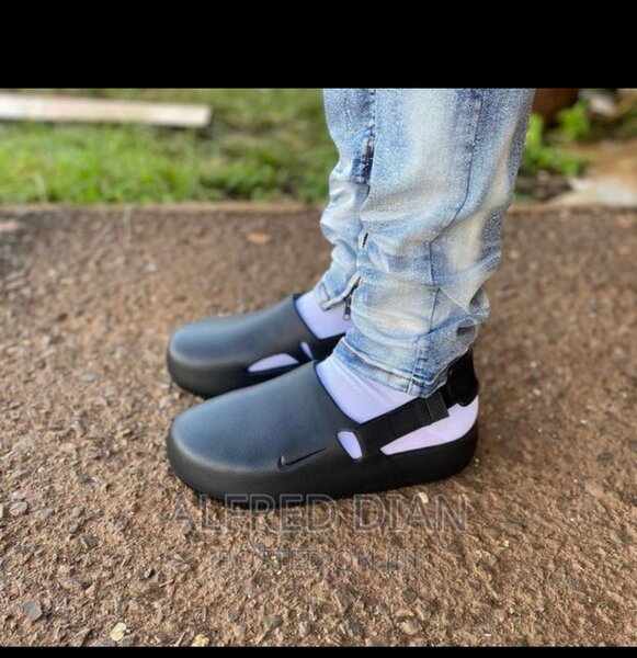 Nike Calm mule