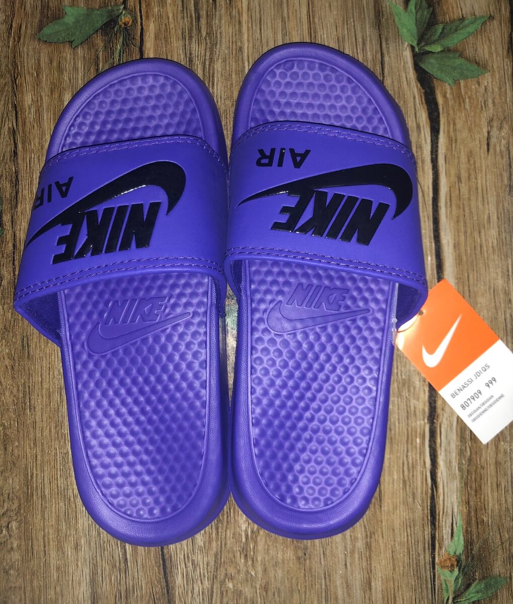 Tongs Nike Air Violets