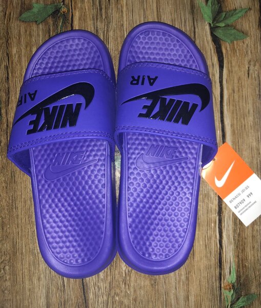 Tongs Nike Air Violets