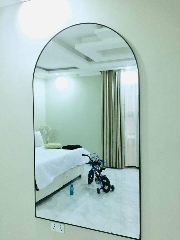 DRESSING MIRROR