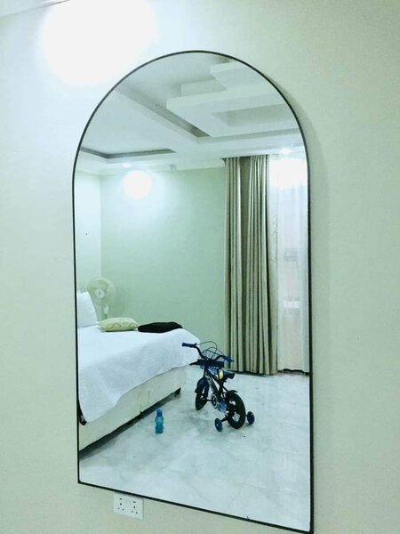 DRESSING MIRROR