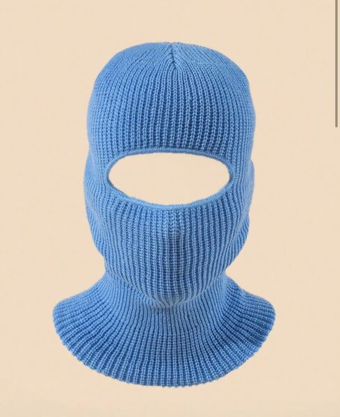 Cagoule en tricot colorée