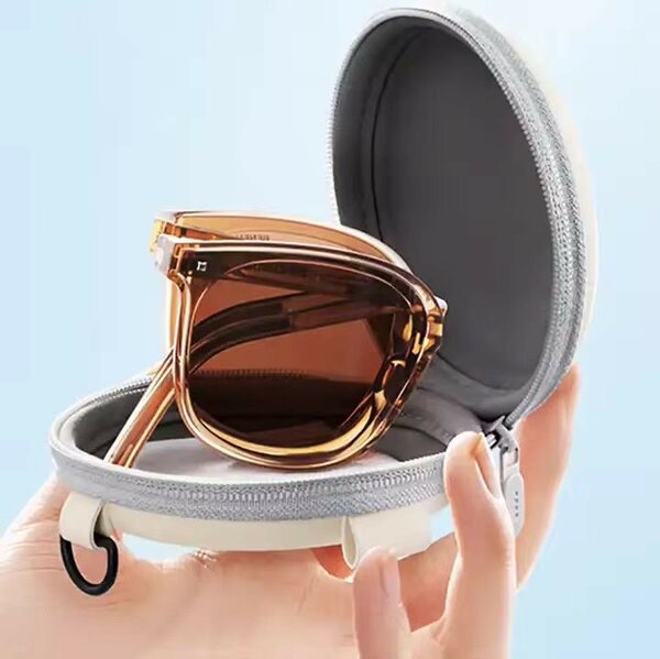 Lunette pliable avec fourreau