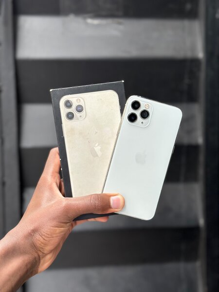 iPhone 11 Pro 64 giga quasi neuf