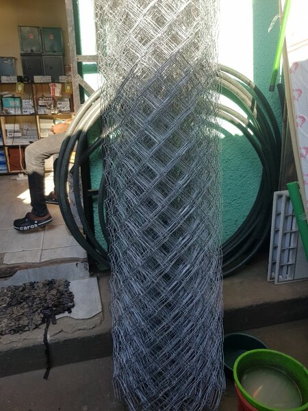 Wire fence