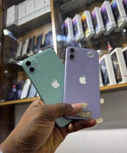 IPHONE 11