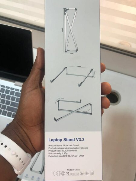 Laptop stand