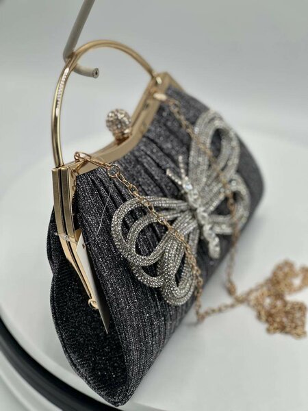 Butterfly clutch