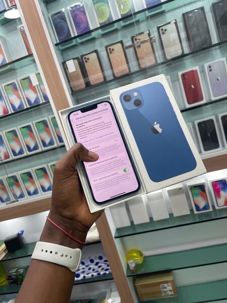 iPhone 13 simple