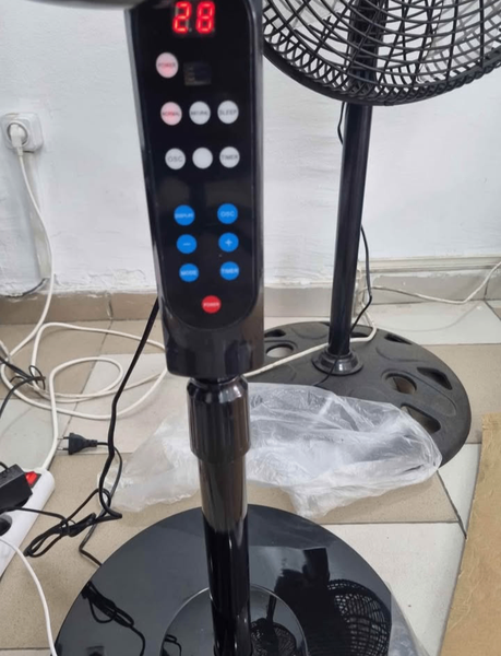 Ventilateur sur Pied 16" Télécommande