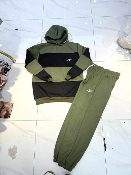 Ensemble de survêtement Nike