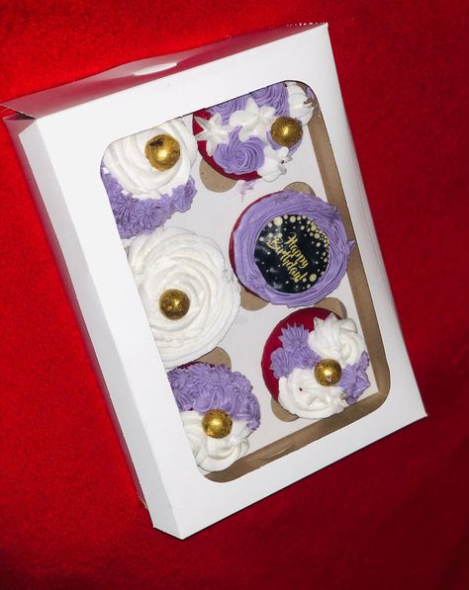 cup cakes six